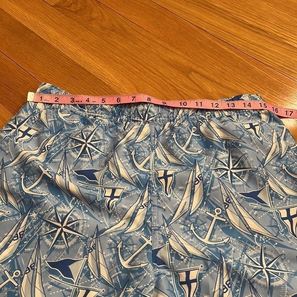 𝅺VINEYARD vines mens sailing print swim trunks size small. - Picture 3 of 11